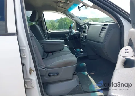 2007 Dodge Ram 1500 Slt/Trx4 Off Road/Sport z USA, uszkodzony, nr VIN 1D7HU18P87S109924